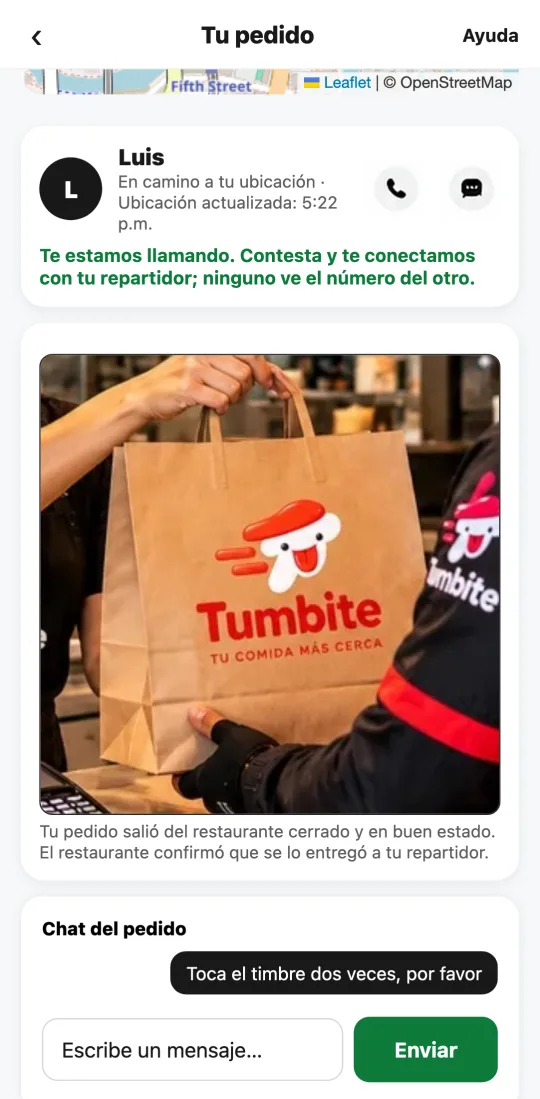 Chat del pedido en la app del cliente: un mensaje del cliente y la respuesta del repartidor.