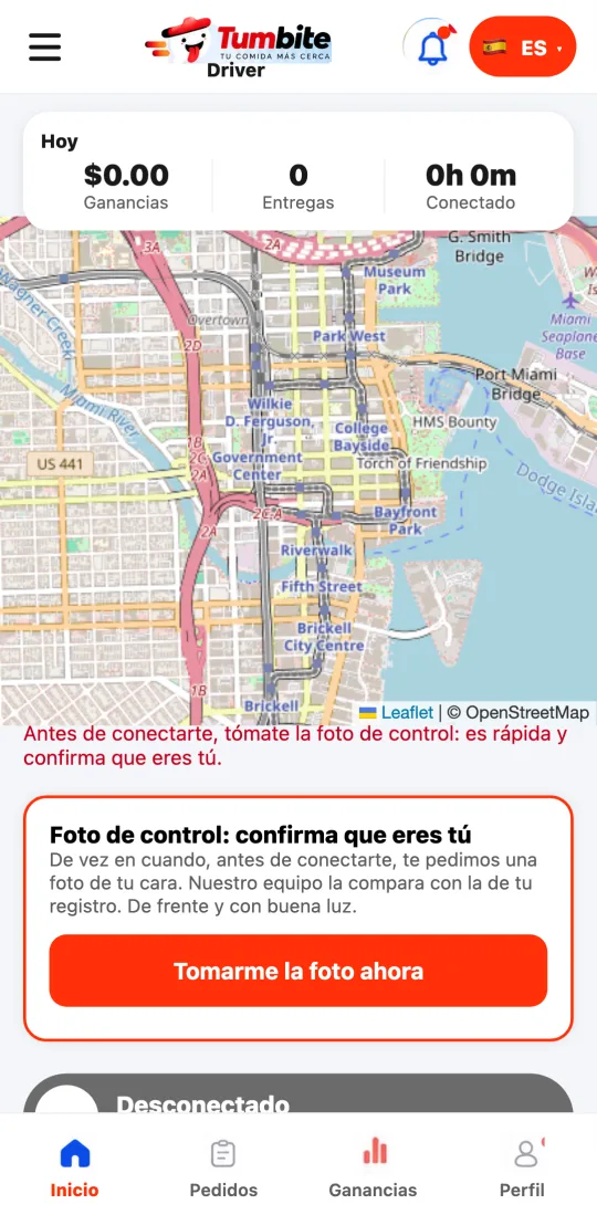 App del repartidor con la tarjeta «Foto de control: confirma que eres tú» y el botón «Tomarme la foto ahora» antes de conectarse.