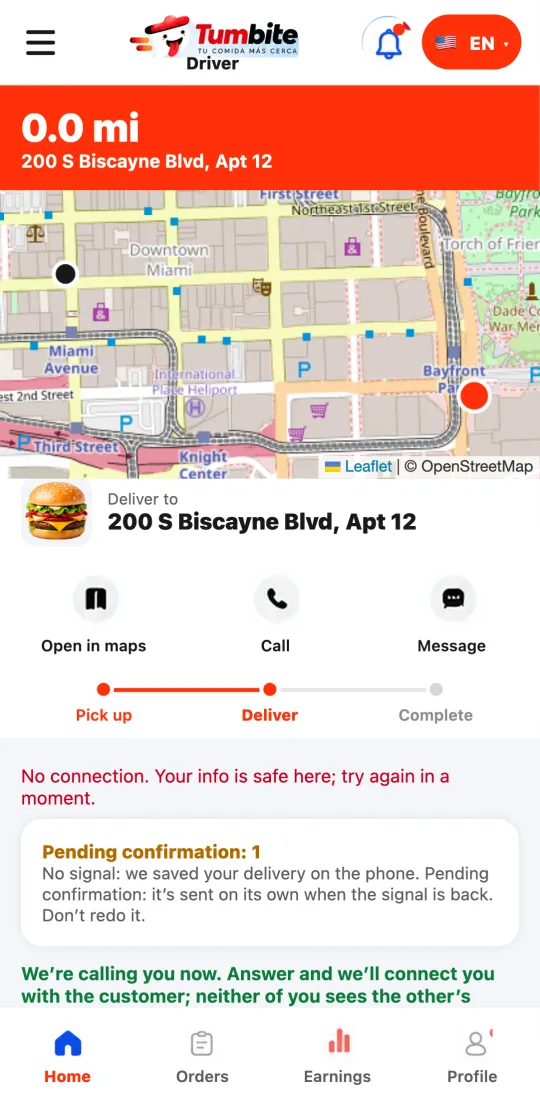 Driver app with the “Pending confirmation: 1” card and the notice that the delivery was saved on the phone and will be sent on its own when the signal is back.