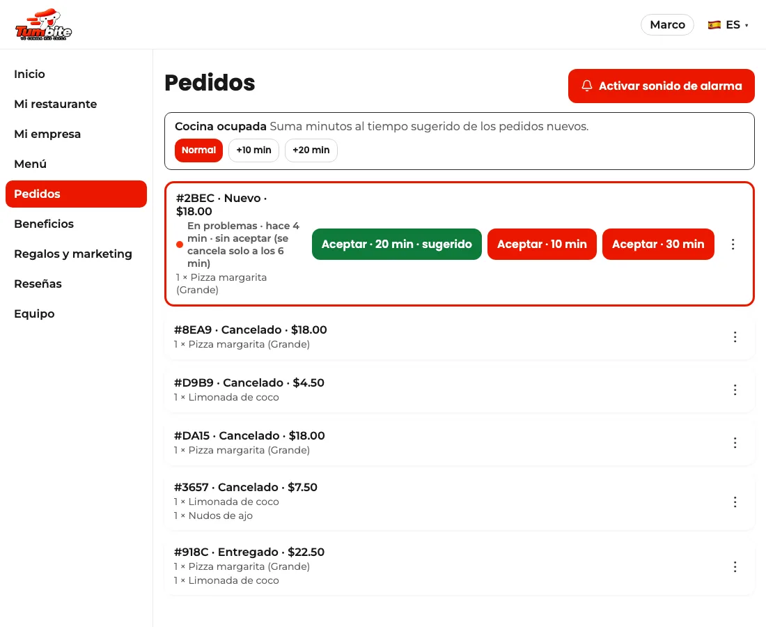 Pedidos del restaurante con un pedido en rojo «En problemas, hace 4 minutos sin aceptar (se cancela solo a los 6 minutos)».